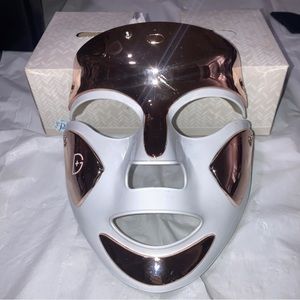 Dr. Dennis Gross Spectralite Pro mask